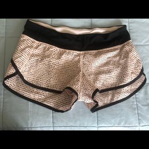 Lululemon shorts size 6